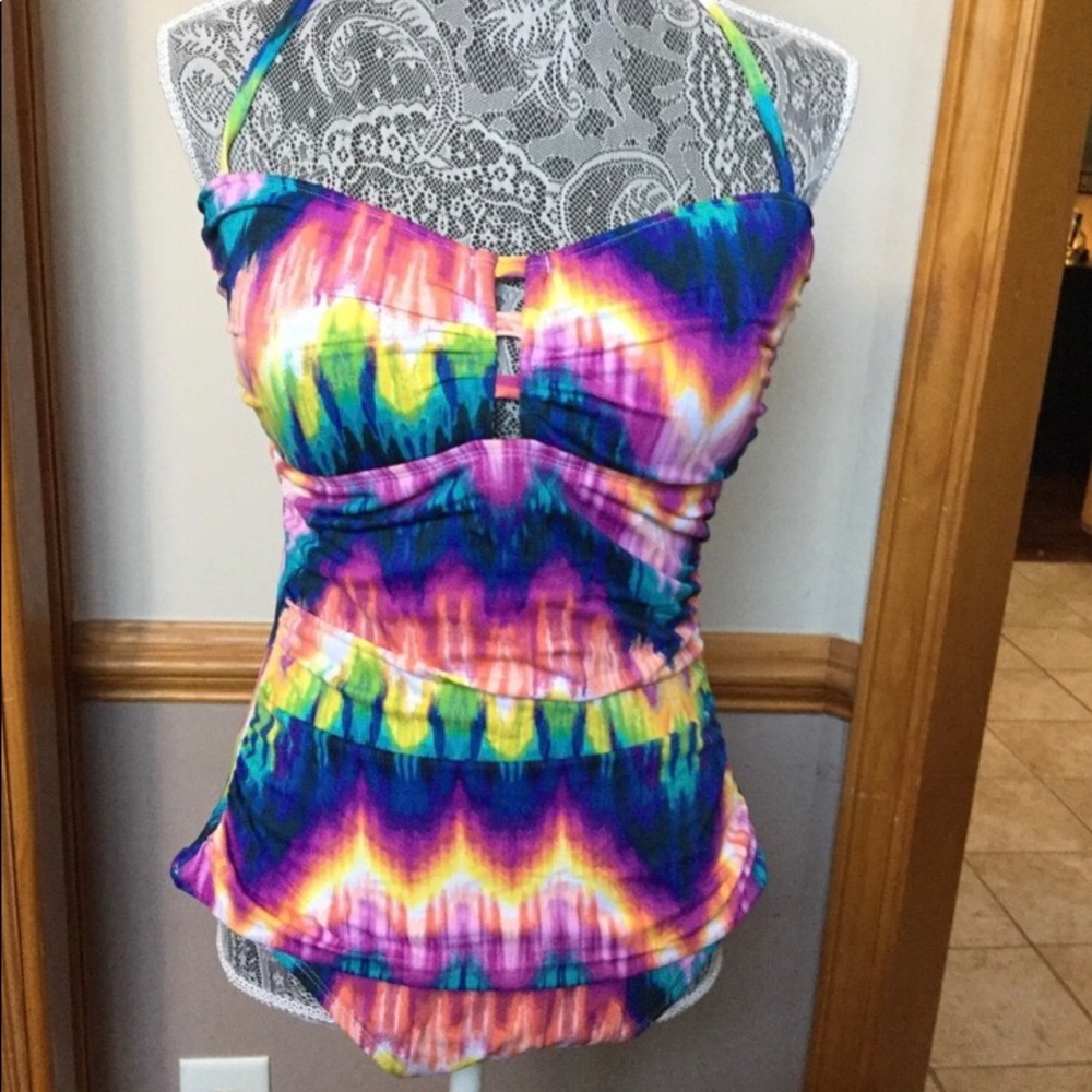 Tommy Bahama Women’s One-Piece Swimsuit size 16